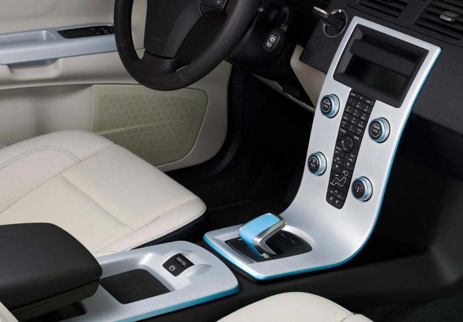  Volvo C30 DRIVe Electric 2011 года  (фото 27 из 37)